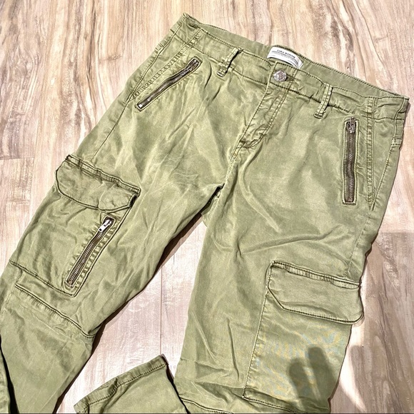 Super comfy and stretchy army green skinny cargo pants - Picture 3 of 6